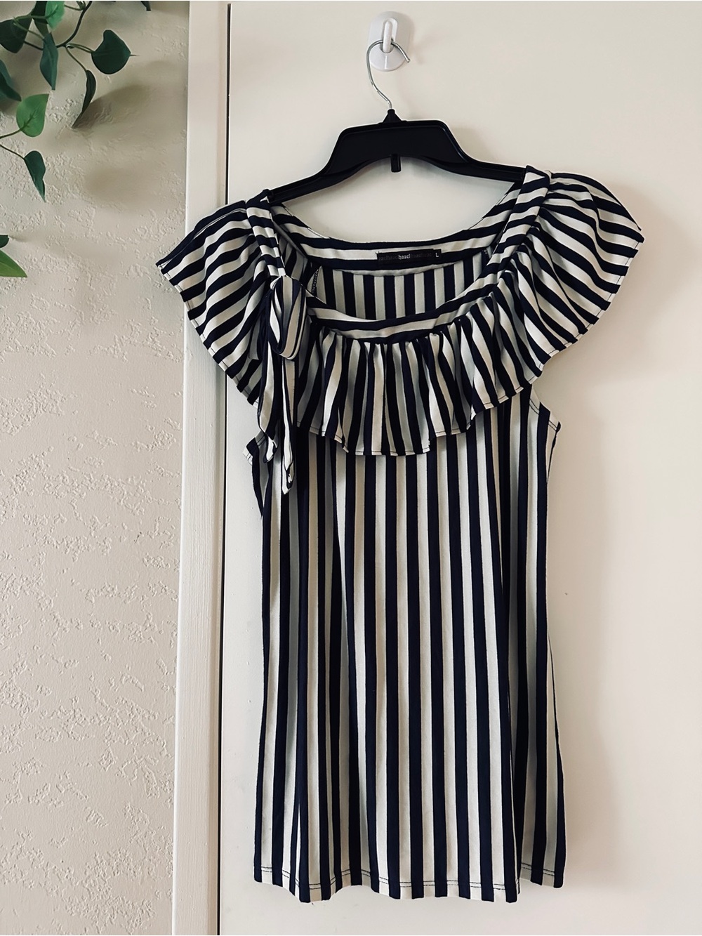 hazel Navy and White Striped Ruffle Neck Top Size Large